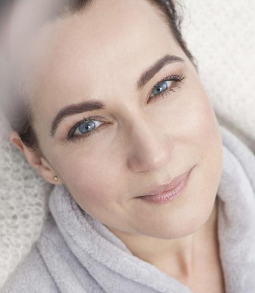 portrait-of-a-mature-woman-wearing-bathrobe-2025-04-04-17-35-15-utc-scaled1.jpg